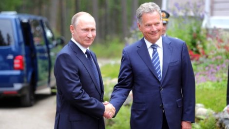 Keçmiş prezident Putindən aldığı qəribə hədiyyələrdən danışdı