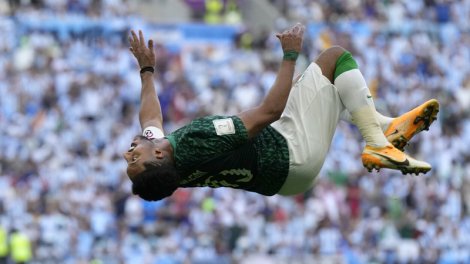 Səudiyyə Ərəbistanında göydələnin zirvəsində asılqan futbol stadionu tikiləcək