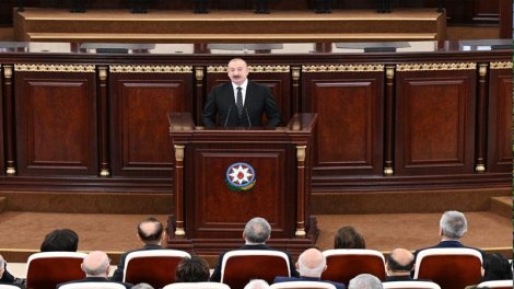 İlham Əliyev AMEA-nın 80 illik yubileyinə həsr olunmuş yığıncaqda çıxış etdi - FOTO