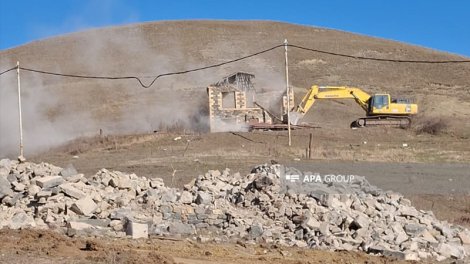 Laçının bu qəsəbəsində söküntü işlərinə start verildi: Min ailə köçürüləcək