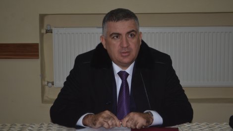 
İcra başçısı sakinləri məhkəməyə verdi