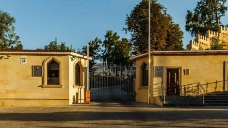 Rusiya Kiyevi "İskəndər"lə vurdu, qəlpələri Azərbaycan səfirliyinə düşdü - FOTO/VİDEO