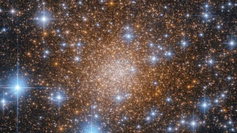 Alimlərdən kosmik tozun kosmosdakı rolu ilə bağlı təəccüblü kəşf