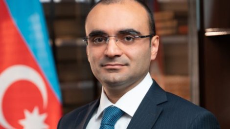 Yeni icra başçısı köməkçisini işdən çıxardı