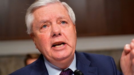 Senator: ABŞ-ın və dünyanın Rusiyaya qarşı çoxlu "kozır"ları var