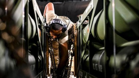 Ukrayna ilin sonuna qədər ABŞ silahları üçün daha 1 milyard avro istəyir