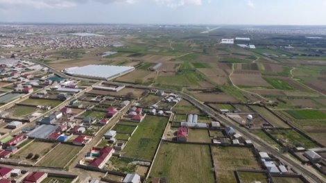 Kənd təsərrüfatı təyinatlı torpaqlarda tikilmiş evlərin aqibəti necə olacaq? - VİDEO