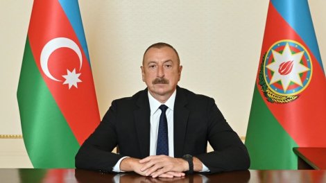 
İlham Əliyev Tailand kralını milli bayram münasibətilə təbrik edib