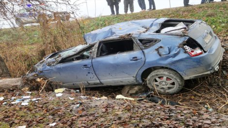 Xanəndə “Prius”u aşırdı: Atası və azyaşlı övladı öldü - FOTO