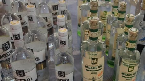 Saxta spirtli içkilər kor edir