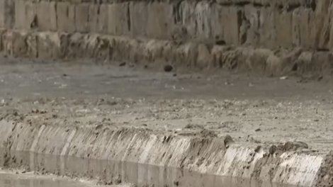 Bakının mərkəzində TƏHLÜKƏ: Torpaq sürüşməsi riski