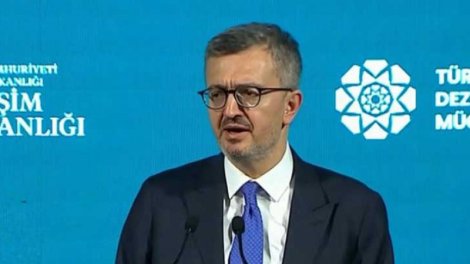 
Burhanettin Duran: Dezinformasiya türk dövlətlərinin milli təhlükəsizliyinə birbaşa təhdiddir
