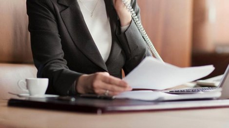 Valideynlərdən pul alan bağça müdiri işdən çıxarıldı