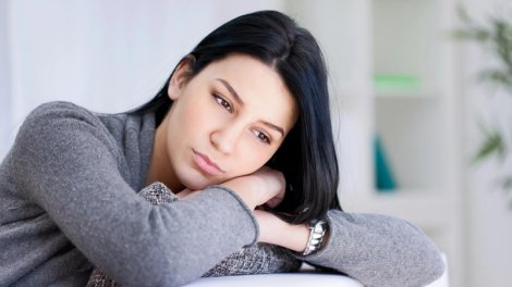 Bədbəxt insanlar evdən çıxmazdan əvvəl bu 11 işi görür