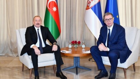 Aleksandar Vuçiç İlham Əliyevi təbrik etdi