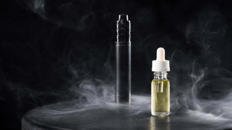 Elektron siqaret qadağası bu tarixdə qüvvəyə minəcək