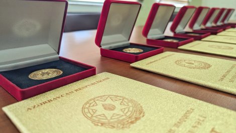 Qızıl və gümüş medal alan məktəblilərin sayı açıqlandı
