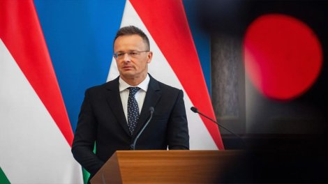 Peter Siyarto: Soyuq qış Qərbi Avropanı diz çökdürdü