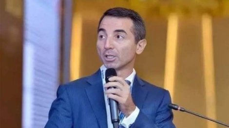 İş adamı Adnan Əhmədzadənin həbs müddəti uzadıldı
