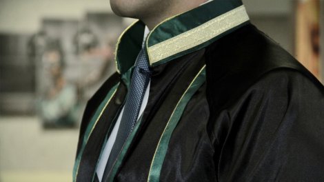 5 nəfər vəkillikdənuzaqlaşdırılıb