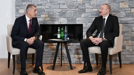 İlham Əliyev Davosda görüşlər keçirir- FOTO