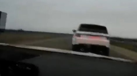 
"Range Rover"lə təhlükəli manevr edən sürücü həbs olundu