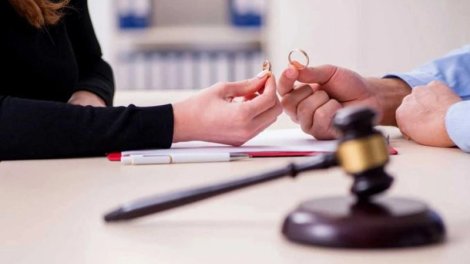 Boşanmalara səbəb böyüklərin müdaxiləsidir?
