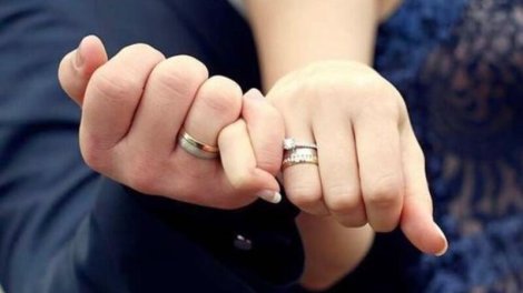 32 yaşlı diş həkimi 13 yaşlı qızla nişanlandı