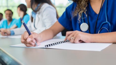 Tibb universitetləri bağlanacaq?