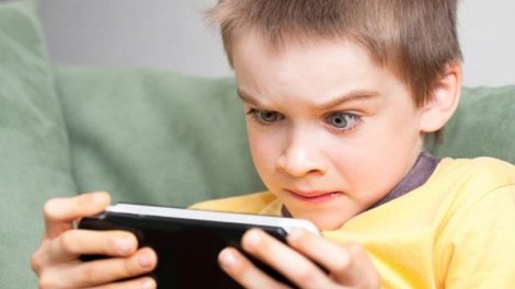 Uşaqları telefondan uzaqlaşdırmaq üçün nələr edək?