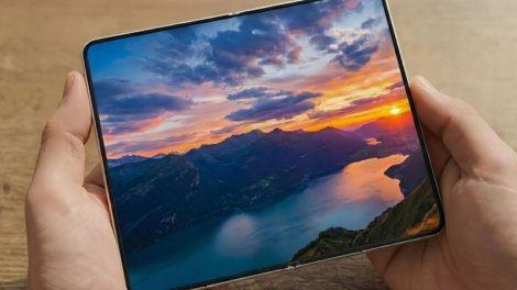 "iPhone Fold" "Apple" tarixində rekord batareya alacaq