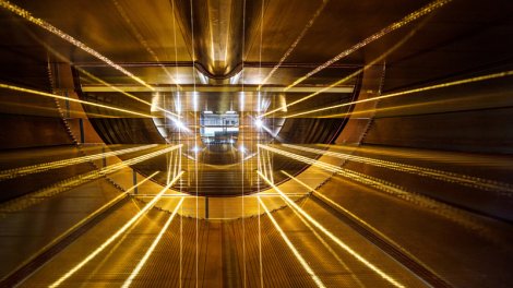 Fiziklər yeni fundamental hissəciklər sinfini kəşf etdi