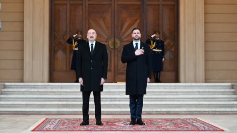 Bakıda ABŞ-ın vitse-prezidentinin rəsmi qarşılanma mərasimi oldu - YENİLƏNİB