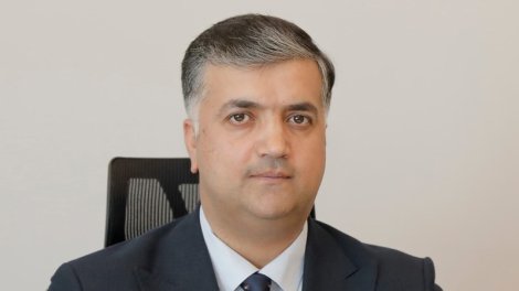 Hasil Abbasov şöbə müdirini işdən çıxardı