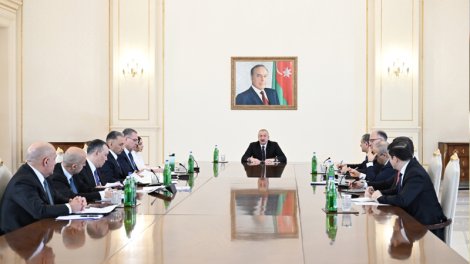 Prezidentin sədrliyi ilə müşavirə keçirildi - YENİLƏNİB