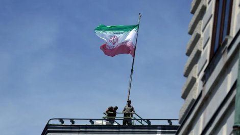 İranda ABŞ təhdidləri fonunda hərbi obyektlər bərpa olunur