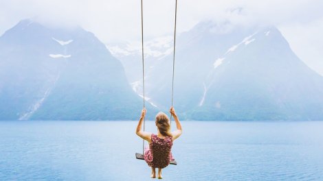 Psixoloq: "Düşüncələrinizdə alternativ həyat yaşamaq normaldır, amma incəliklər var"