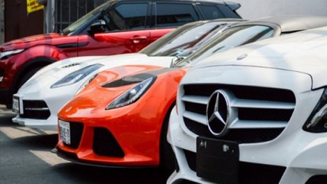 
Gömrük terminalında maşının altından meyit tapıldı