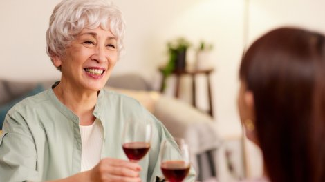 Fransız və yapon qadınlar niyə "zərif" qocalır? - Sirr bir sadə vərdişdədir