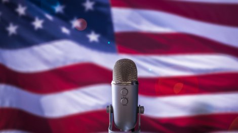 Amerikalıların yarıdan çoxu Trampın ölkəni pis idarə etdiyinə inanır