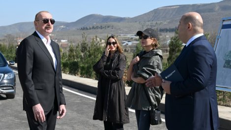 Prezident ailə üzvləri ilə Xocavənd və Xocalıya səfər edib - YENİLƏNİB