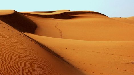 NASA Səudiyyə Ərəbistanının ürəyində səhrada sirli dairələr aşkarladı - FOTO