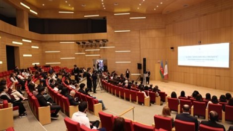 Dövlət Proqramı məzunları üçün karyera sərgisi keçirilib