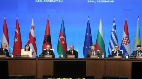 Aİ komissarı: "Azərbaycanla enerji tərəfdaşlığını gücləndirmək daha vacibdir"