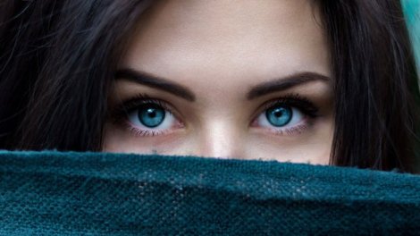 Mavi gözlü insanlarda bu 11 xarakter xüsusiyyəti var