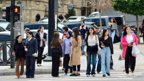 Azərbaycanda ən çox maaş alan qadınlar hansı sahələrdə çalışırlar? - MƏBLƏĞ