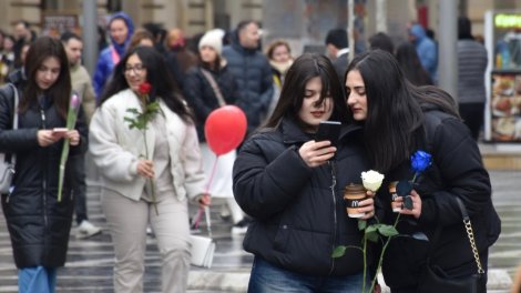 Azərbaycanda qadınlar harada çalışır, nə qədər maaş alır? - RƏQƏMLƏR