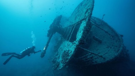 Qırmızı dənizin dibindəki ruhlar gəmisi: İçində hələ də lokomotivlər var