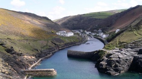 İngiltərədə sirli sehr dünyasına malik kənd var