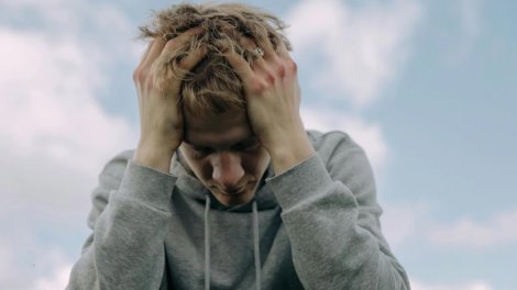 Niyə konfliktlərdən qaçmaq sizi daxildən məhv edir? - Psixoloq